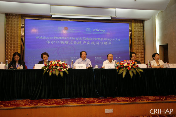 “保護(hù)非物質(zhì)文化遺產(chǎn)國際培訓(xùn)及中國福建木偶戲在亞太地區(qū)的傳播交流推廣”在福建省泉州市舉辦