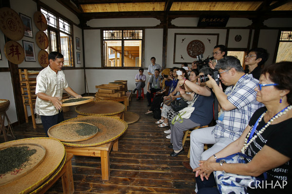 “保護(hù)非物質(zhì)文化遺產(chǎn)國(guó)際培訓(xùn)及中國(guó)福建木偶戲在亞太地區(qū)的傳播交流推廣”在福建省泉州市舉辦