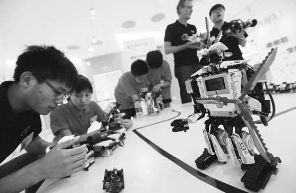 Robot classes set students up for future careers