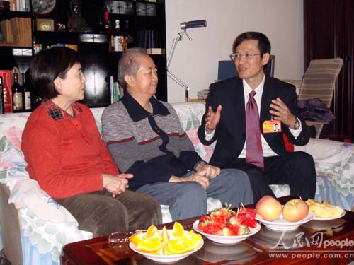 著名醫(yī)學(xué)專家建議立法禁止公款消費(fèi)煙草制品