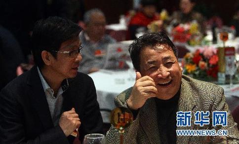 2011年文藝界全國人大代表全國政協(xié)委員聯(lián)誼會在京舉行