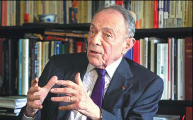 法國前總理:西方期待中國在國際社會(huì)發(fā)揮更大作用