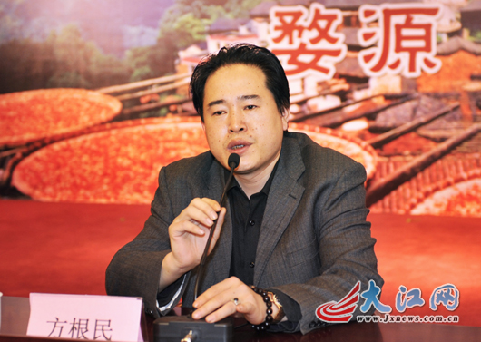 拒酒不拒茶 網(wǎng)媒記者齊聚婺源品好茶聽茶道