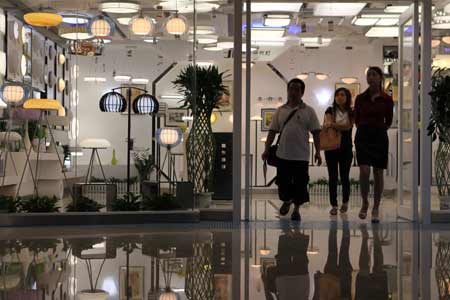 “亞洲主流媒體看廣東”參觀古鎮(zhèn)時代燈飾廣場