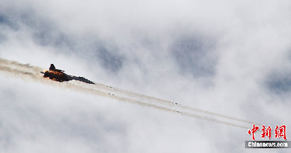 解放軍首次在高海拔高寒地區(qū)組織陸空聯(lián)合演習(xí)