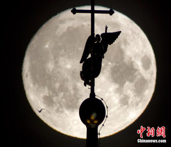 “超級月亮”將在本周末出現 不會引發(fā)災難