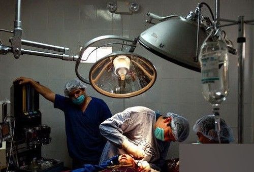 探秘國外令人觸目驚心的廉價整容