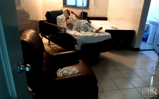 探秘國外令人觸目驚心的廉價(jià)整容