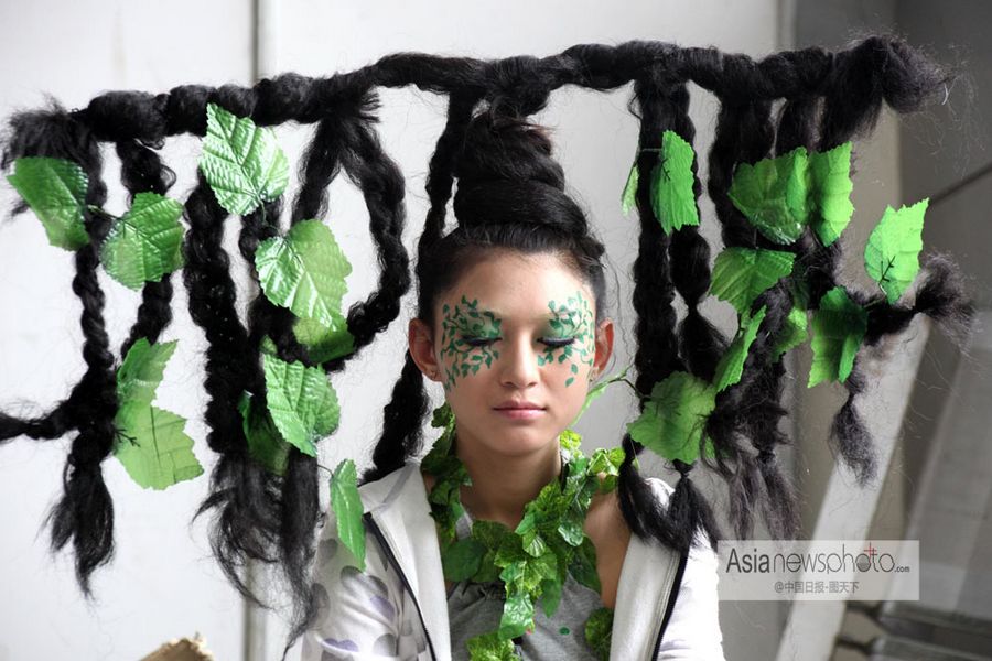 中國日報一周圖片精選：大學(xué)生畢業(yè)設(shè)計展