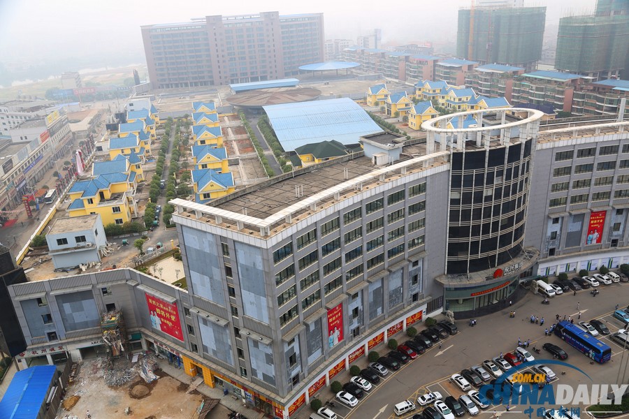 湖南衡陽(yáng)樓頂25棟違建別墅開拆