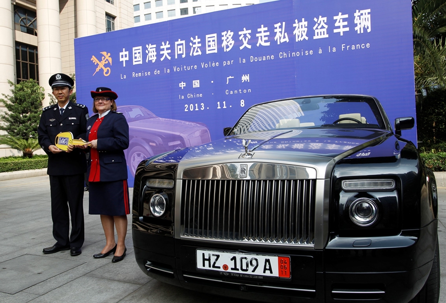 中國(guó)海關(guān)向法國(guó)移交走私被盜車輛