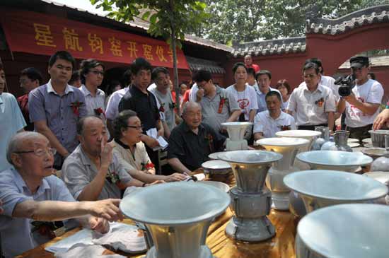 “星航鈞窯柴燒日”禹州舉行 入窯一色出窯萬(wàn)彩
