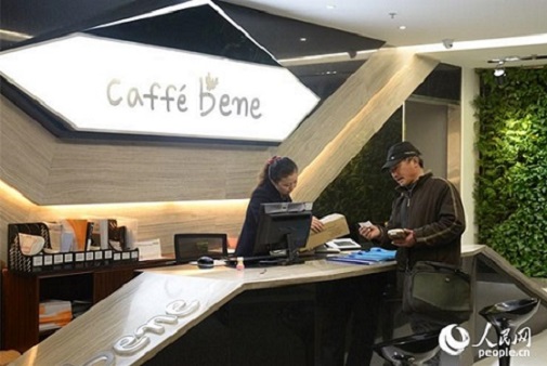 “咖啡陪你”遭遇討薪事件追蹤:雙方談妥 農(nóng)民工返鄉(xiāng)