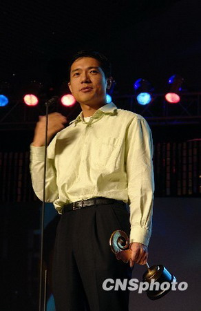 2011福布斯華人富豪榜發(fā)布 李彥宏成大陸新首富