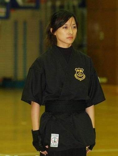 內(nèi)地女保鏢職業(yè)揭秘:美麗俊俏 面對客戶克制情感