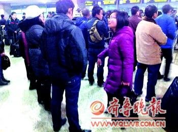 黃牛與代售點合作倒票 自稱“不好混了”