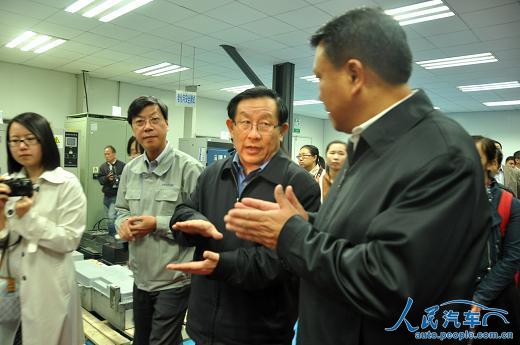 “新能源規(guī)劃”獲批 北汽純電動出租車率先交付