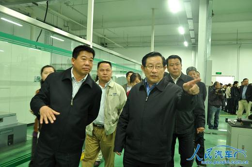 “新能源規(guī)劃”獲批 北汽純電動出租車率先交付