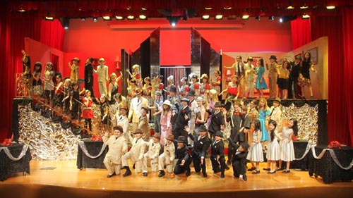 天津惠靈頓國(guó)際學(xué)校舉行音樂劇演出 全部由學(xué)生出演