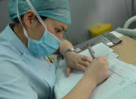 溫州動(dòng)車事故：24小時(shí)守護(hù)的ICU