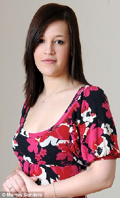 英國(guó)女孩患怪病 五顏六色眼前飄