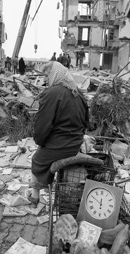 土總理發(fā)威脅 若外國再管閑事就驅(qū)逐10萬亞美尼亞人