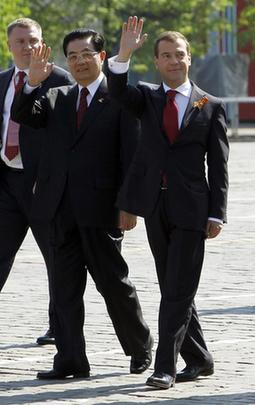 俄舉行衛(wèi)國戰(zhàn)爭65周年紅場閱兵 前所未有精彩國際元素濃