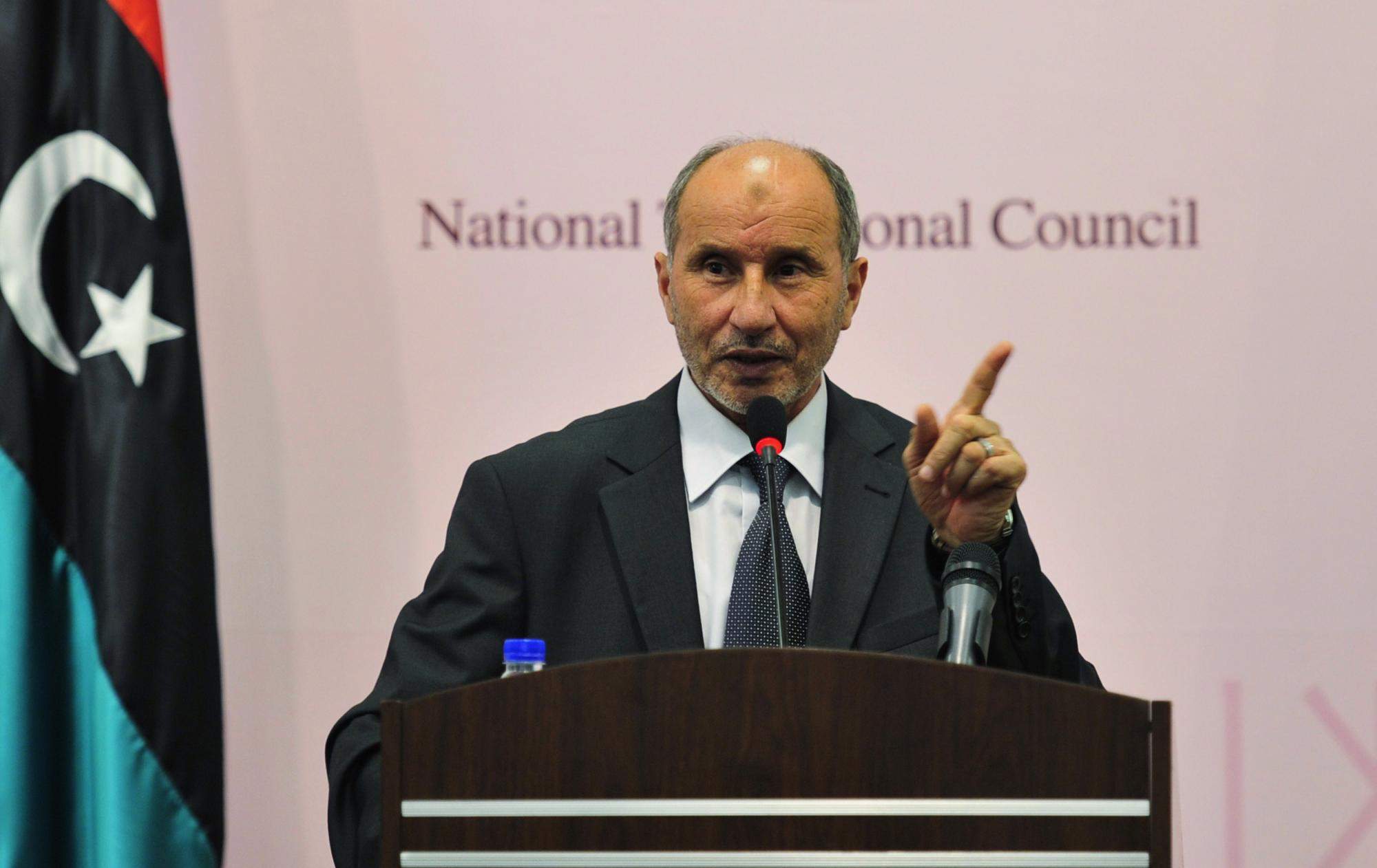 利比亞國家電視臺遭轟炸 反對派因尤尼斯之死要進行內(nèi)部整編