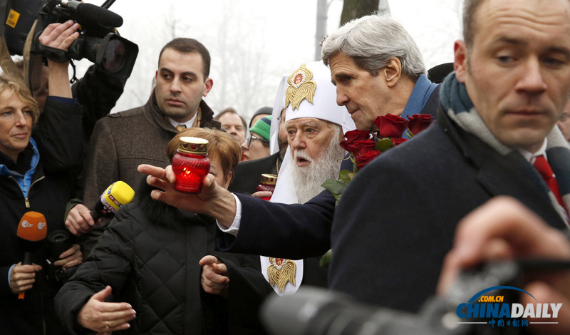 美國(guó)務(wù)卿帶10億美元“見面禮”赴基輔 表達(dá)支持