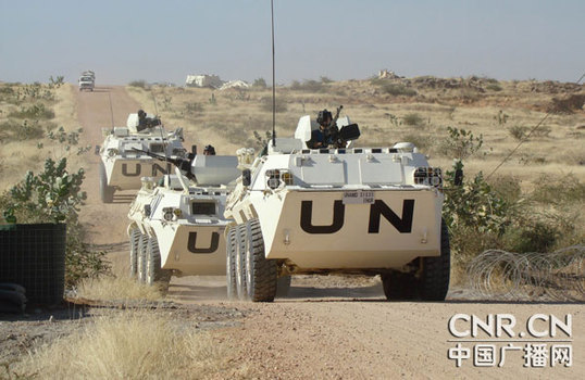 我赴蘇維和大隊(duì)警衛(wèi)中隊(duì)通過防衛(wèi)技能測(cè)試