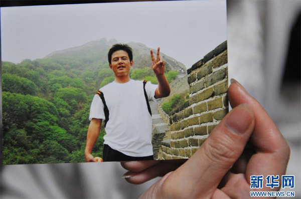 強(qiáng)忍肝臟破裂劇痛勇救乘客 “最美司機(jī)”吳斌去世