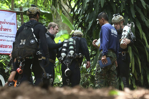 泰國洞穴被困13人全部獲救！這場救援轟動全球