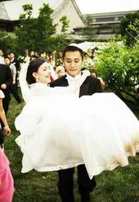 明星要不要公開婚事？