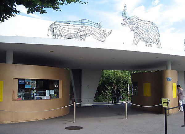 寵物不想養(yǎng)了怎么辦？瑞士人民的做法是送到動(dòng)物園喂老虎!