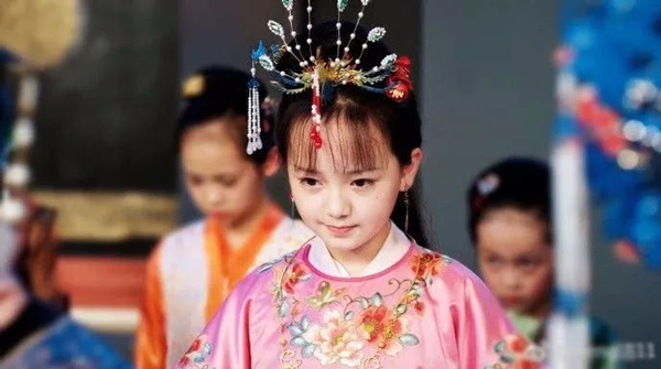 小戲骨版《紅樓夢(mèng)》演技炸裂，眼角眉梢都是戲，哪個(gè)萌娃最得你心？