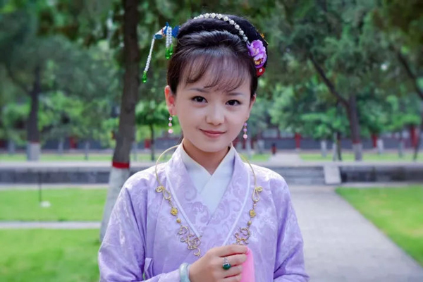 小戲骨版《紅樓夢(mèng)》演技炸裂，眼角眉梢都是戲，哪個(gè)萌娃最得你心？