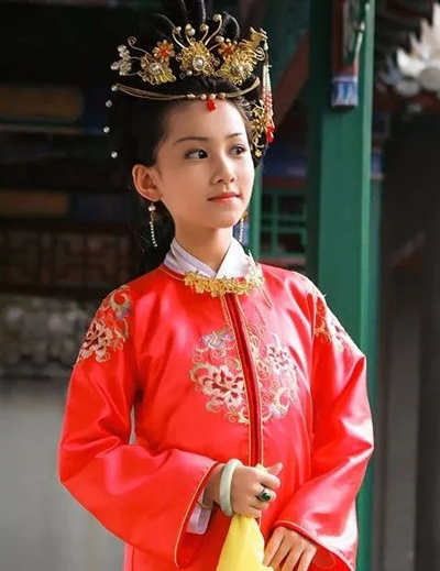小戲骨版《紅樓夢》演技炸裂，眼角眉梢都是戲，哪個萌娃最得你心？