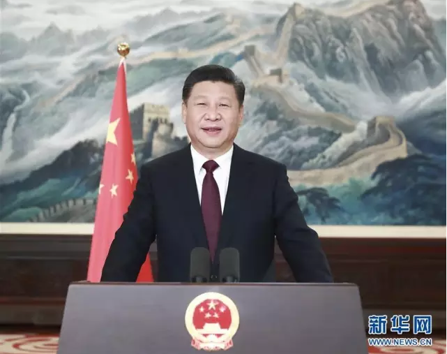 習(xí)主席的2017新年賀詞中英雙語全文，大家擼起袖子加油干！