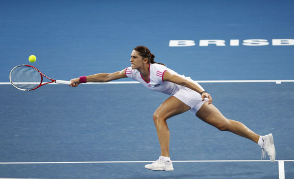 Clijsters eases into semis, Kanepi upsets Petkovic Clijsters eases into semis, Kanepi upsets Petkovic