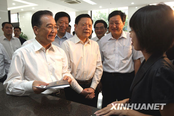 努力推進(jìn)社會(huì)事業(yè)的改革和發(fā)展 ——溫家寶總理在遼寧考察紀(jì)實(shí)